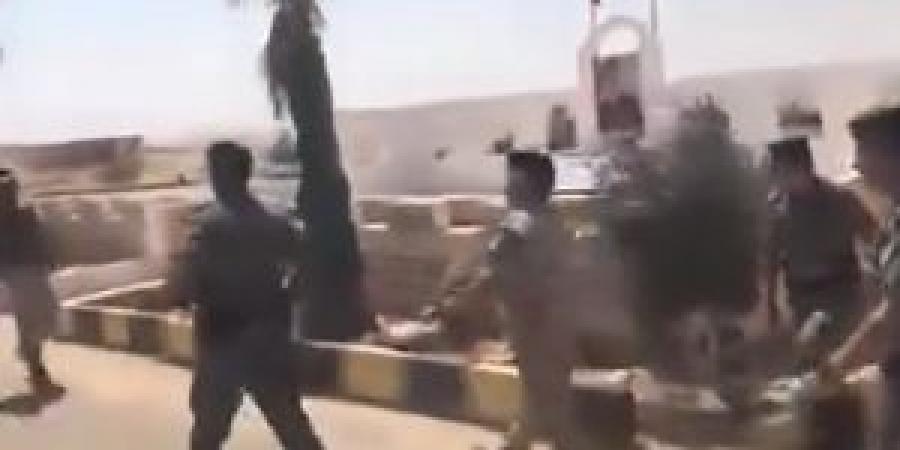 بالفيديو
      ..
      الملك:
      شباب
      مافي
      رسميات
      هون
      خذو
      راحتكم - تكنو بلس