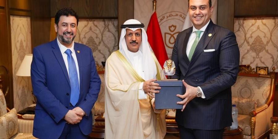 رئيس
      «الرعاية
      الصحية»
      يبحث
      سبل
      التعاون مع
      رئيس
      الاتحاد
      العربي
      لإدارة
      الطوارئ - تكنو بلس