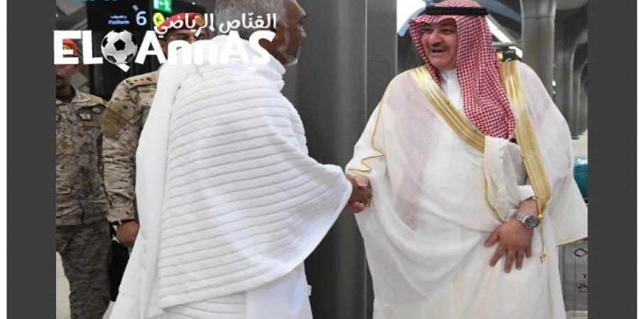 رئيس
      جمهورية
      المالديف
      يغادر
      المدينة
      المنورة
      متجهًا
      إلى
      مكة
      المكرمة
      لأداء
      مناسك
      الحج
      -القناص
      الاخباري - تكنو بلس