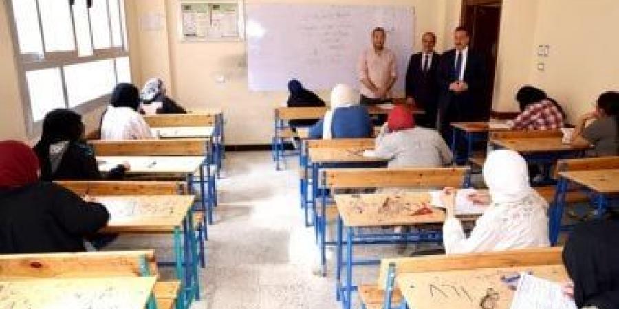 تعليم المنوفية: رصد بعض المخالفات بلجان الإعدادية.. والامتحانات تسير بهدوء