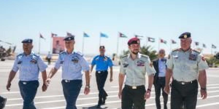 ولي
      العهد
      لخريجي
      الكلية
      الجوية
      :
      بكم
      ستزهو
      سماء
      الأردن
      الغالي - تكنو بلس