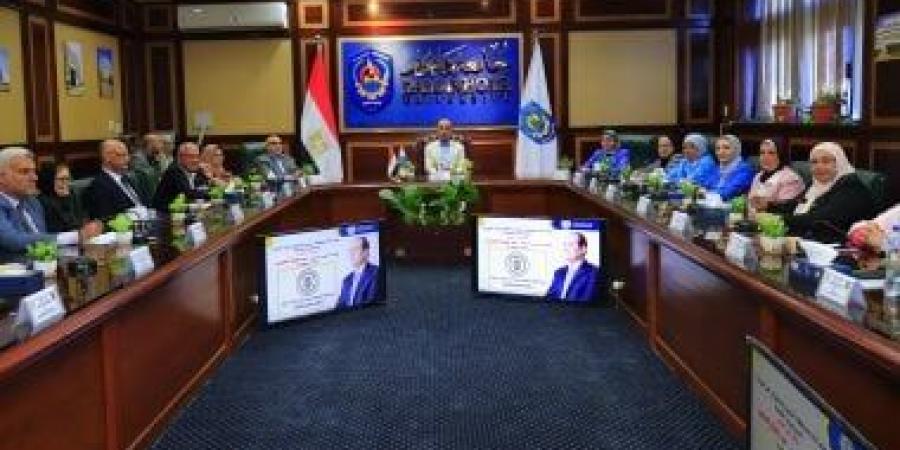 في اجتماعه الأول.. مجلس أمناء جامعة دمنهور الأهلية المؤقت يؤكد نجاح تجربة الجامعات الأهلية