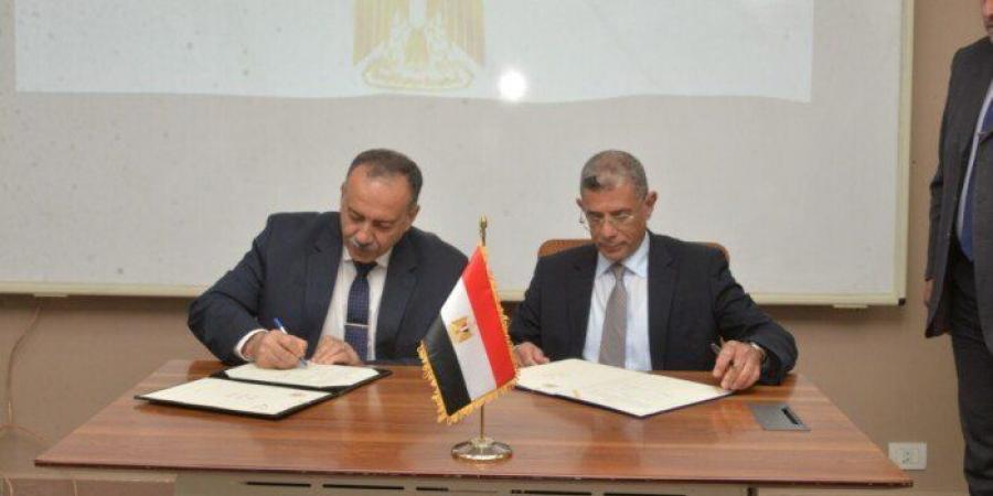 محافظ
      أسيوط
      يوقع
      بروتوكول
      تعاون
      مع
      وكالة
      الفضاء
      المصرية
      لنشر
      الثقافة
      العلمية
      ودعم
      التنمية
      المحلية - تكنو بلس