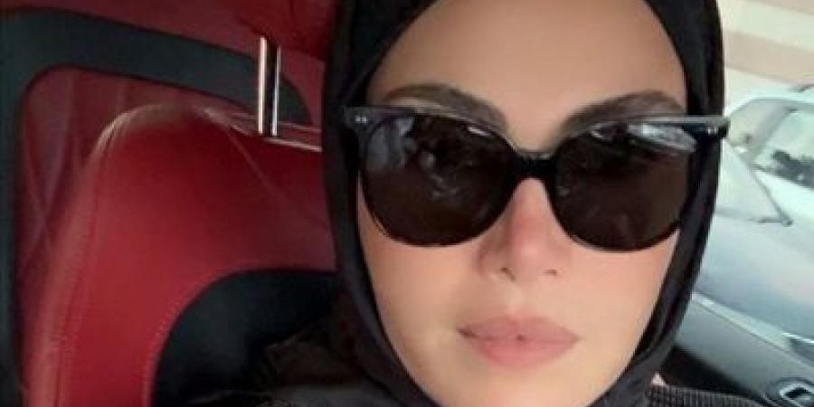 ريهام
حجاج
تعلق
على
صورتها
بالحجاب:
اللهم
لك
الحمد - تكنو بلس