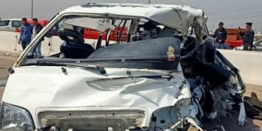 إصابة 6 أشخاص إثر انقلاب ميكروباص بالطريق الإقليمى