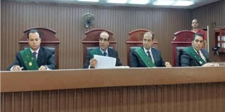 جنايات
      شبرا
      تقضي
      بالمؤبد
      والمُشدد
      لربة
      منزل
      وعامل
      بتهمة
      الاتجار
      في
      المخدرات - تكنو بلس