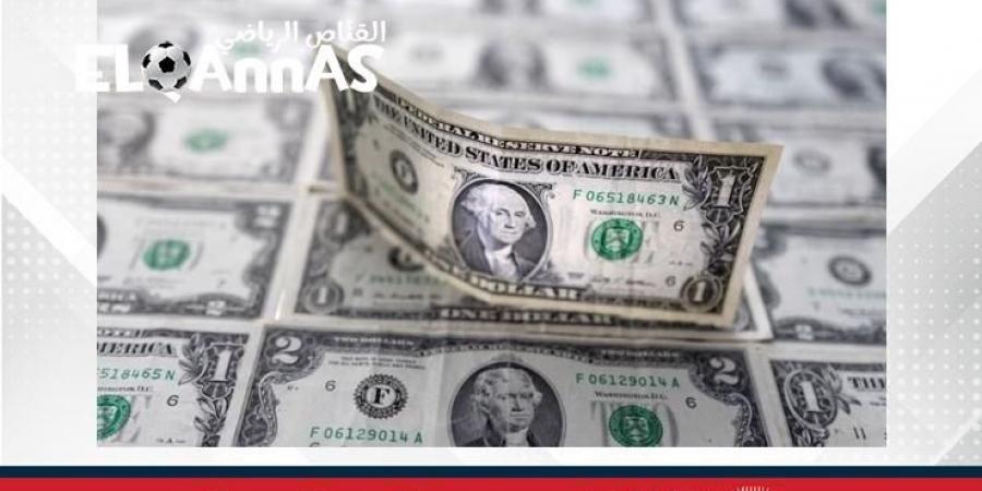 الدولار
      يتراجع
      إلى
      أدنى
      مستوى
      في
      6
      أسابيع
      متأثرا
      بالحرب
      التجارية-القناص
      الاخباري - تكنو بلس