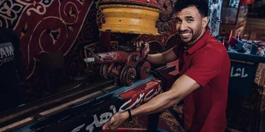 بعد
انضمامه
رسميًا
..
تريزيجيه
يوجه
رسالة
ووعد
لجماهير
الأهلي - تكنو بلس