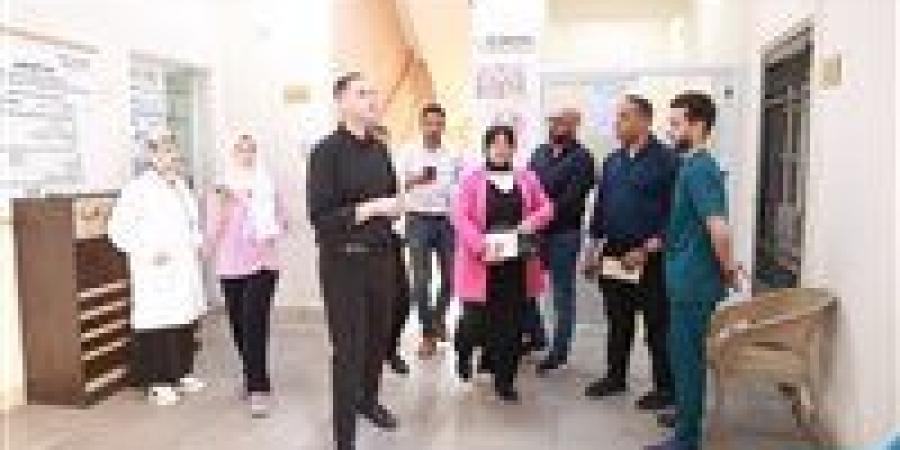 نائب
      وزير
      الصحة
      يستكمل
      جولته
      الميدانية
      في
      محافظة
      القاهرة
      بتفقد
      عدد
      من
      منشآت
      الرعاية
      الأساسية - تكنو بلس