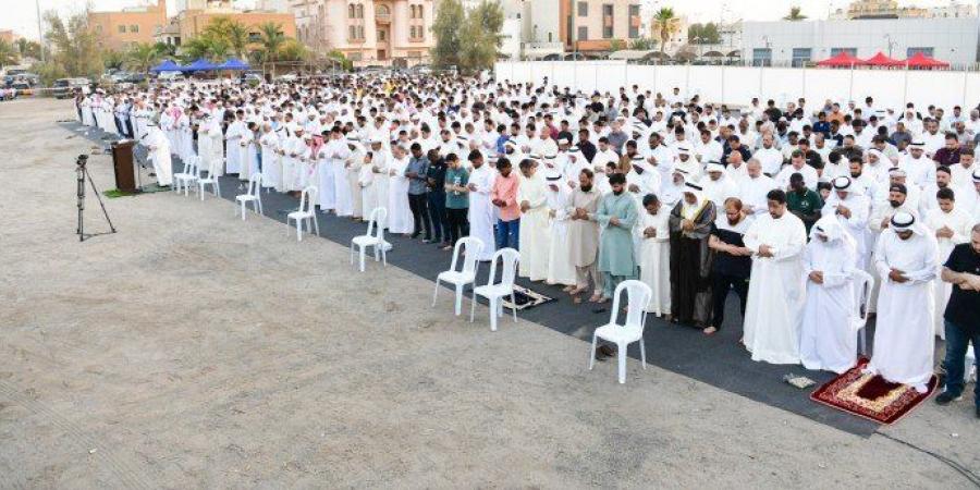 أهل
      الكويت
      يؤدون
      صلاة
      عيد
      الأضحى
      المبارك
      وسط
      أجواء
      روحانية
      مفعمة
      بالإيمان - تكنو بلس