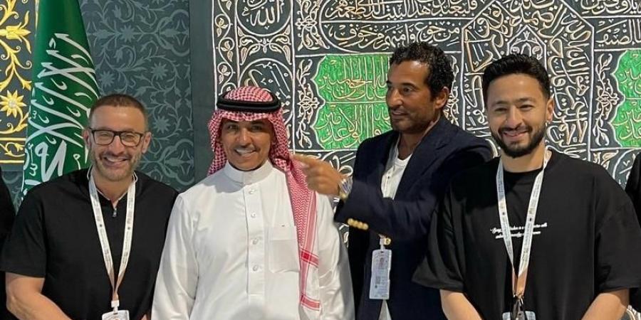 عمرو
      سعد
      وحمادة
      هلال
      وأحمد
      السقا..
      نجوم
      الفن
      بصحبة
      وزير
      الإعلام
      السعودي - تكنو بلس