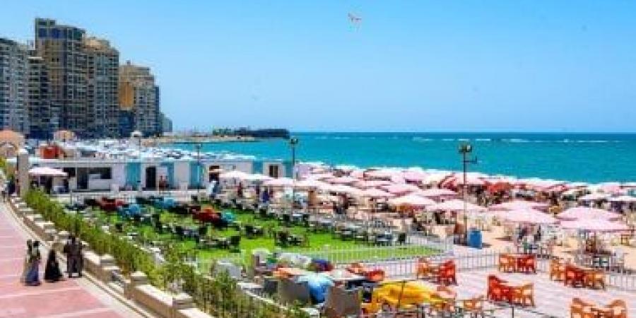 محافظ الإسكندرية: نحرص على تقديم موسم صيفي متميز يتضمن خدمات متكاملة