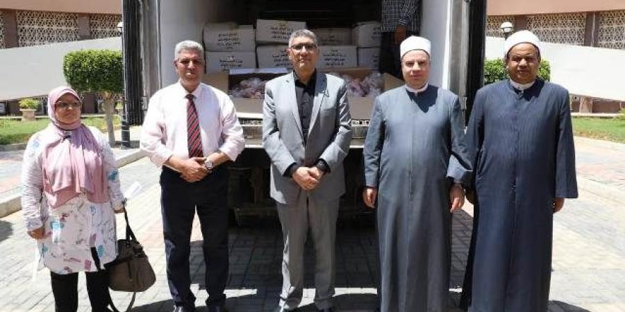 محافظ
الجيزة
يشهد
تسلم
الدفعة
الأولى
من
لحوم
صكوك
الأضاحي  - تكنو بلس