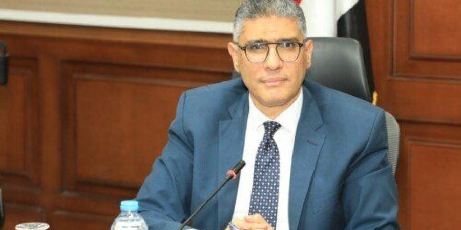غلق
      كلي
      لطريق
      الواحات
      لاستكمال
      أعمال
      كوبري
      زويل
      ضمن
      مشروع
      الأتوبيس
      الترددي - تكنو بلس