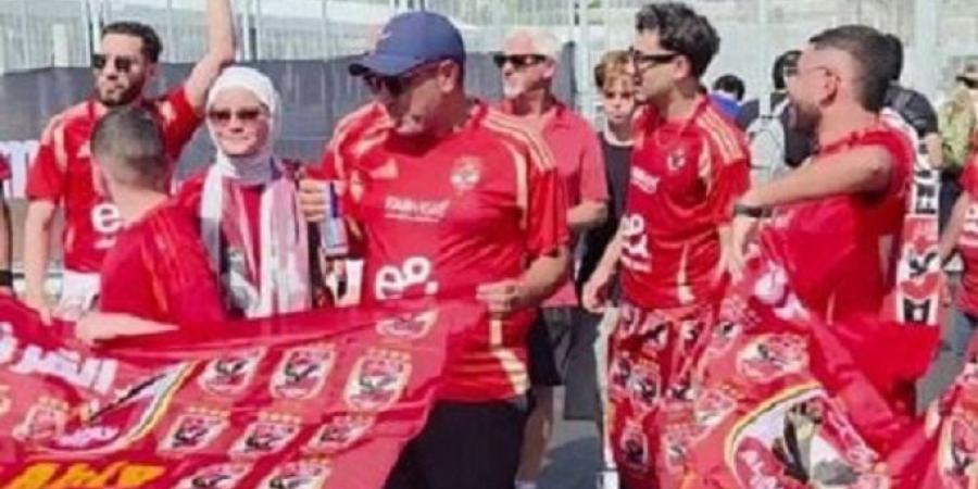 صحف الأرجنتين
تسلط
الضوء
على
جماهير
الأهلى
قبل
الافتتاح..
فيديو - تكنو بلس