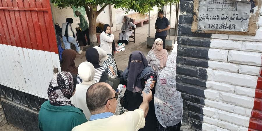 توزيع
مياة
معدنية
على
طلاب
الثانوية
العامة
يكوم
حمادة
و
شبراخيت - تكنو بلس